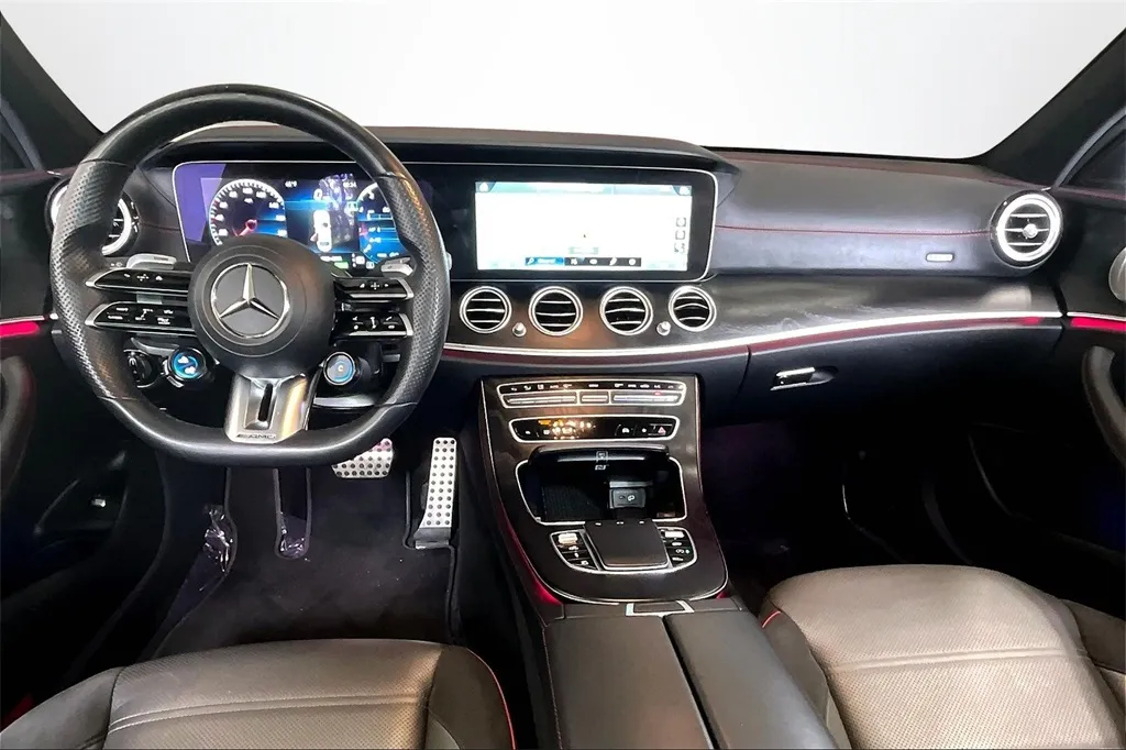 2022 Mercedes Benz E 53 AMG photo 3