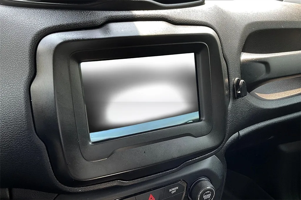 2020 Jeep Renegade Altitude photo 16