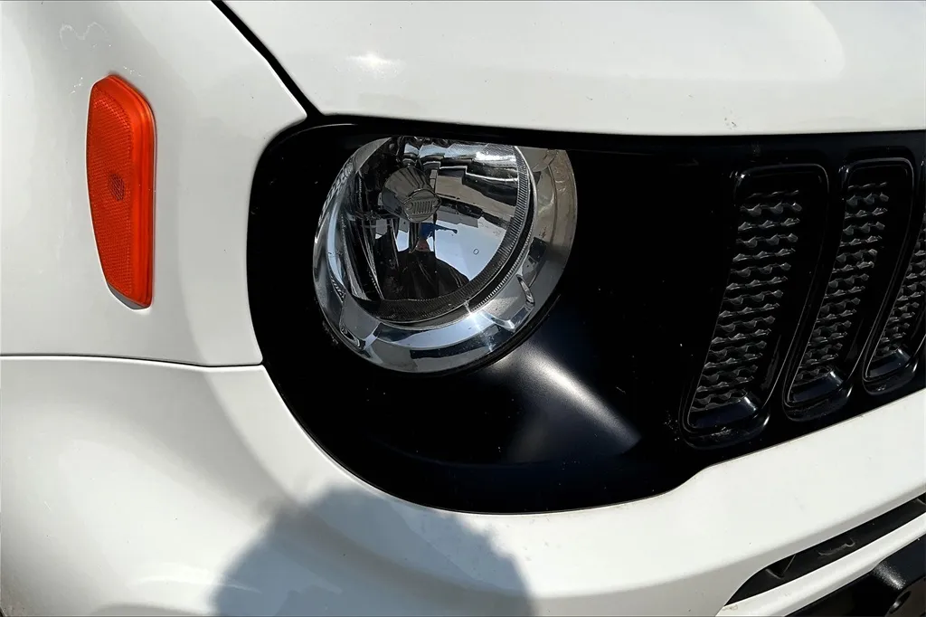 2020 Jeep Renegade Altitude photo 10