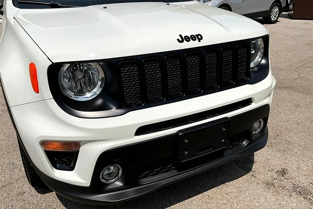 2020 Jeep Renegade Altitude photo 22