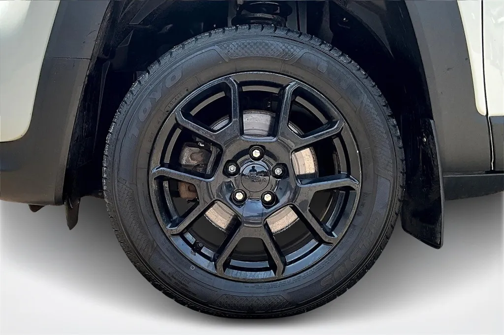 2020 Jeep Renegade Altitude photo 32