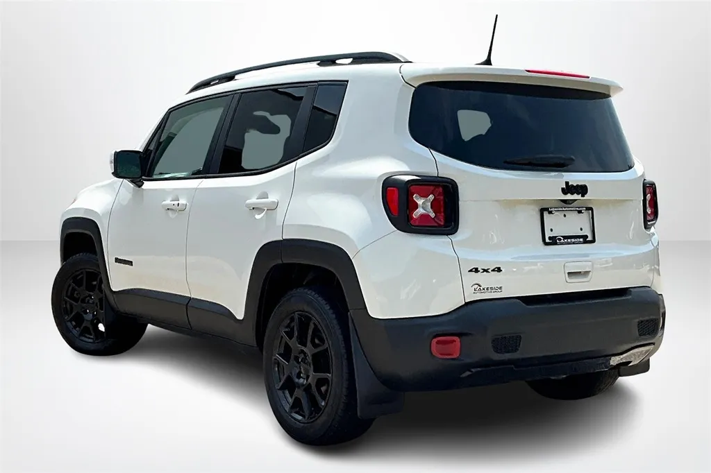 2020 Jeep Renegade Altitude photo 2