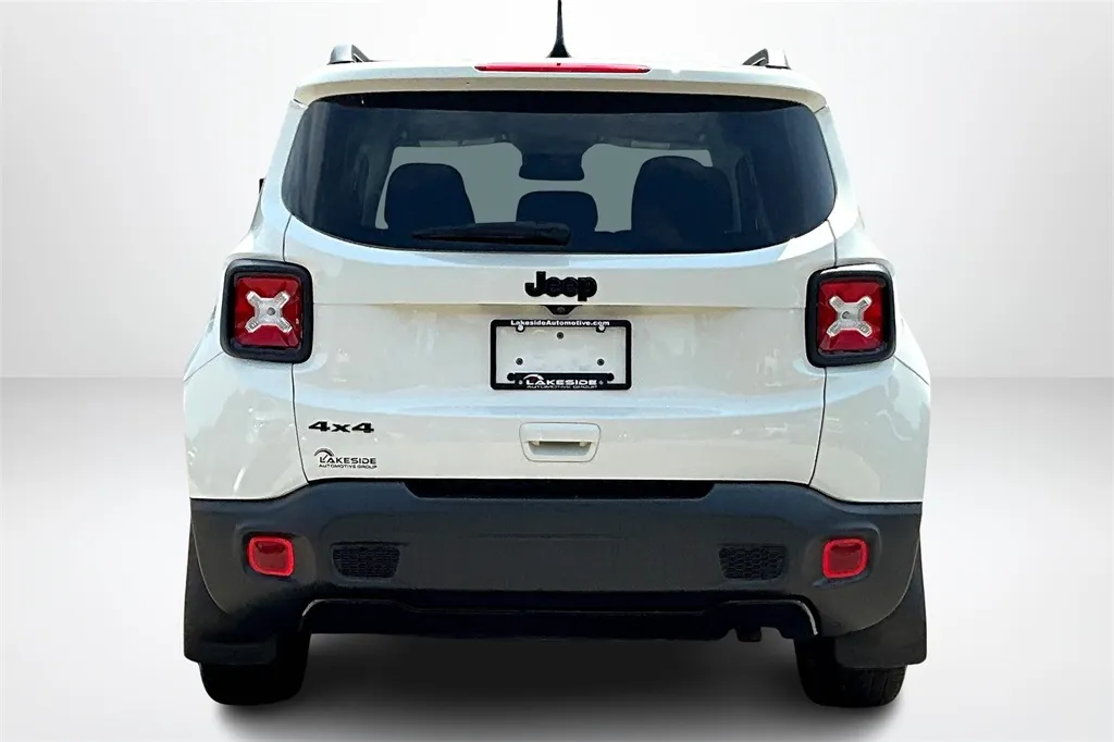 2020 Jeep Renegade Altitude photo 24