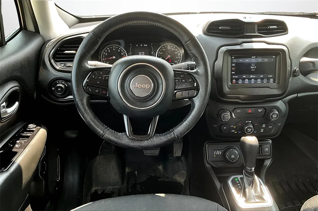 2020 Jeep Renegade Altitude photo 14