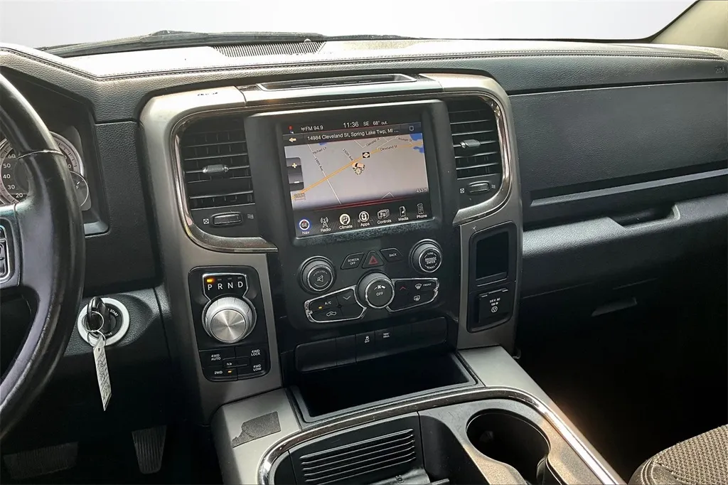 2016 Ram 1500 Sport photo 4