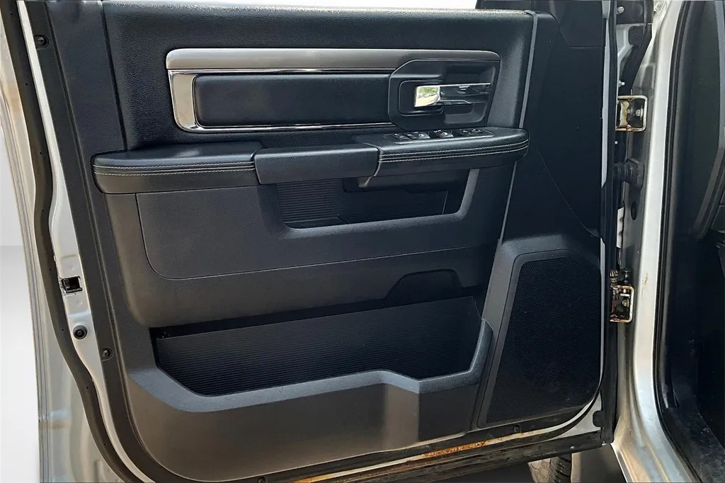 2016 Ram 1500 Sport photo 15