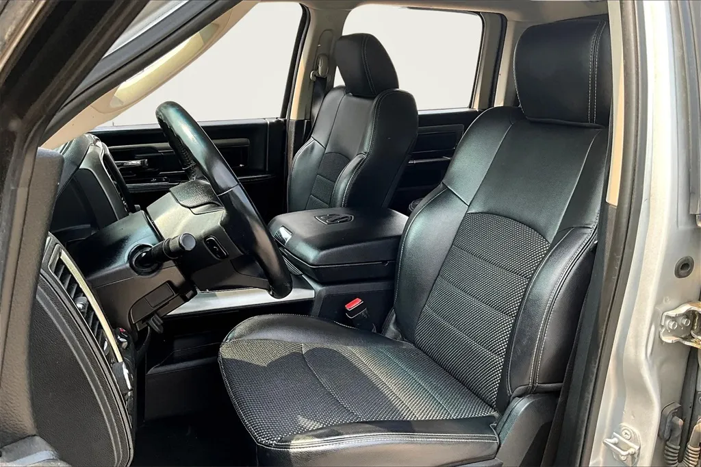 2016 Ram 1500 Sport photo 26