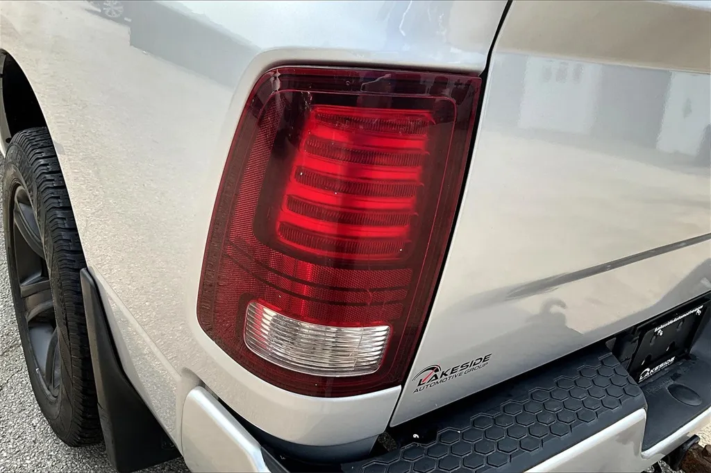 2016 Ram 1500 Sport photo 16