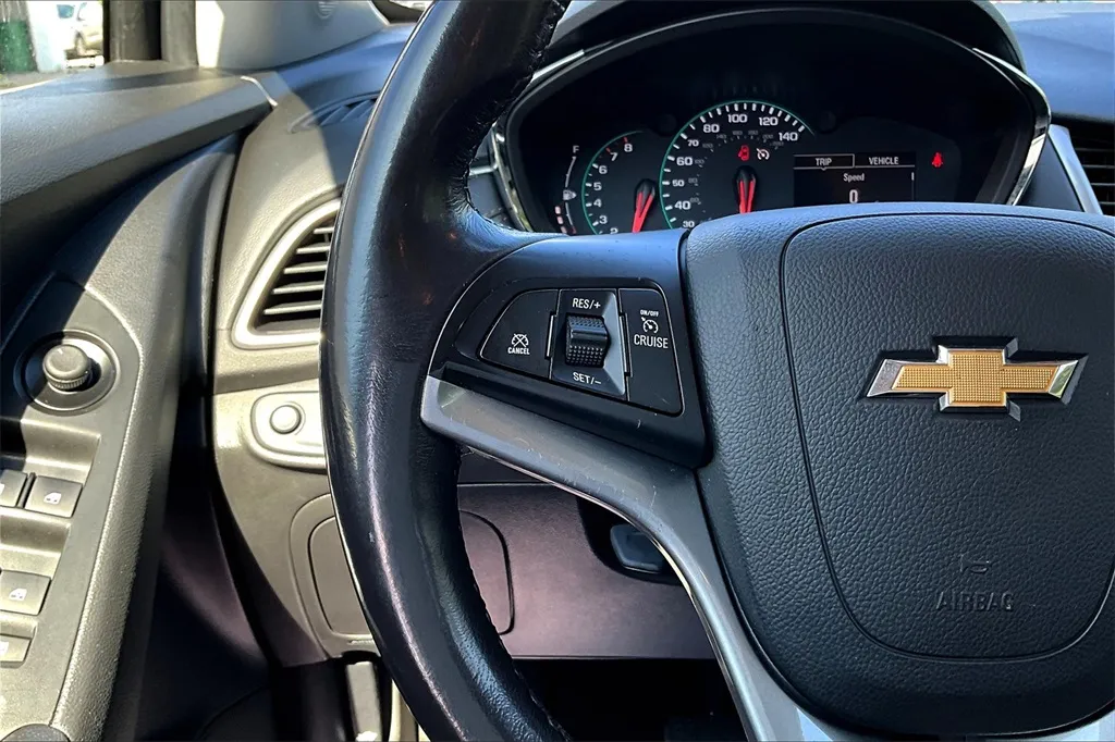 2021 Chevrolet Trax LT photo 4