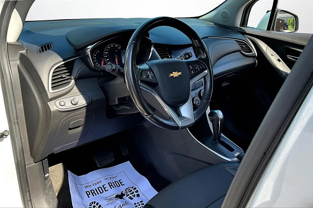 2021 Chevrolet Trax LT photo 6