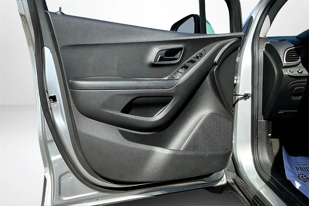2021 Chevrolet Trax LT photo 7
