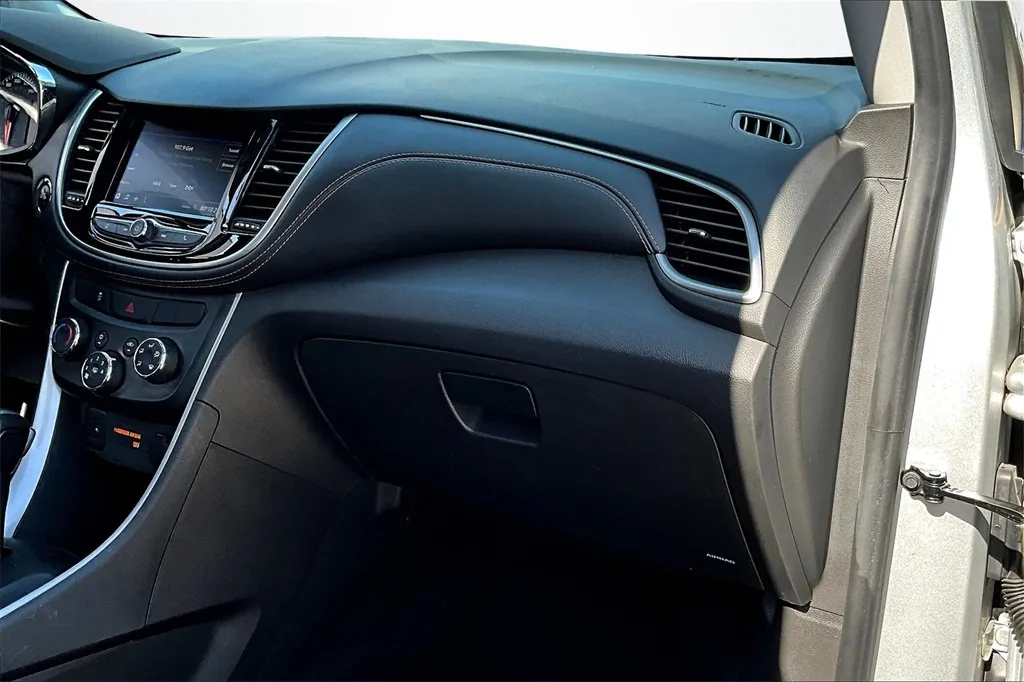 2021 Chevrolet Trax LT photo 27