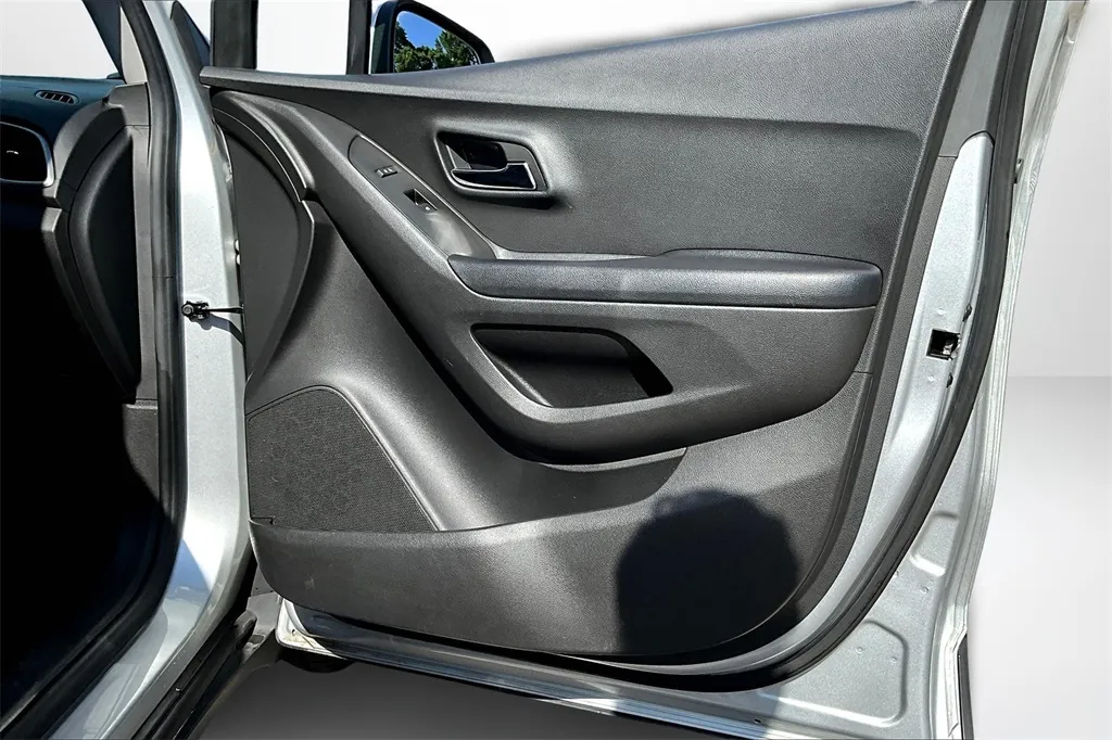2021 Chevrolet Trax LT photo 9