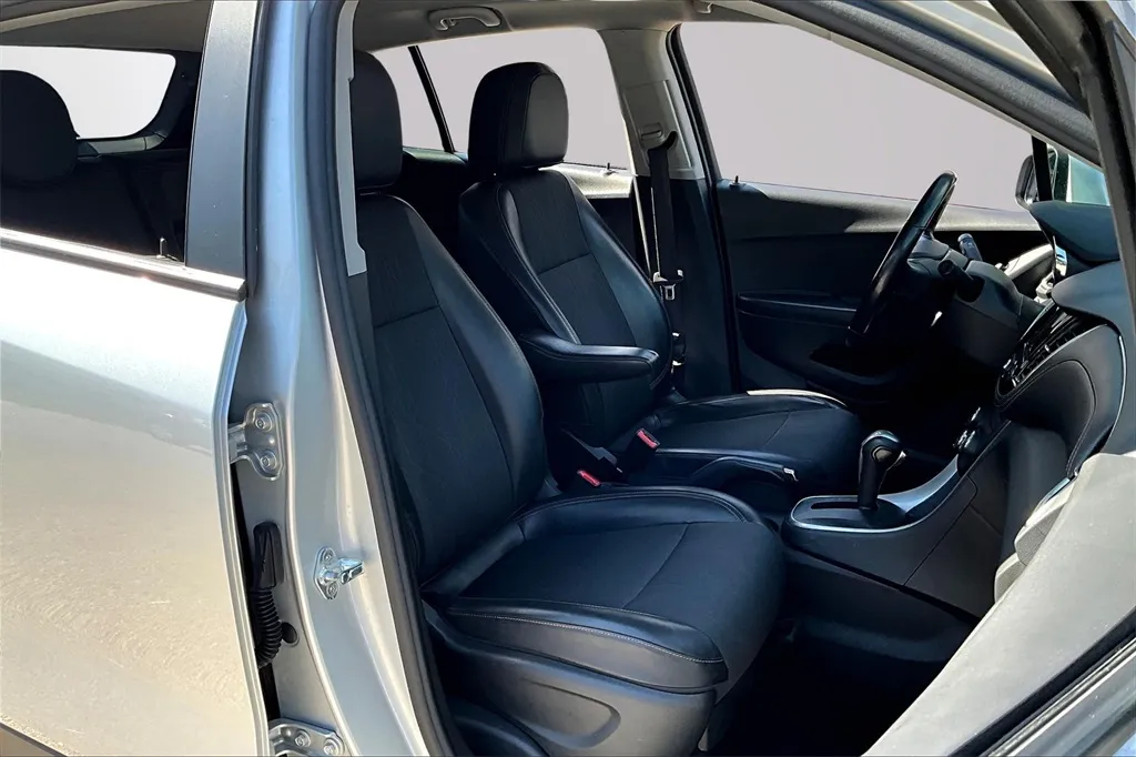 2021 Chevrolet Trax LT photo 19