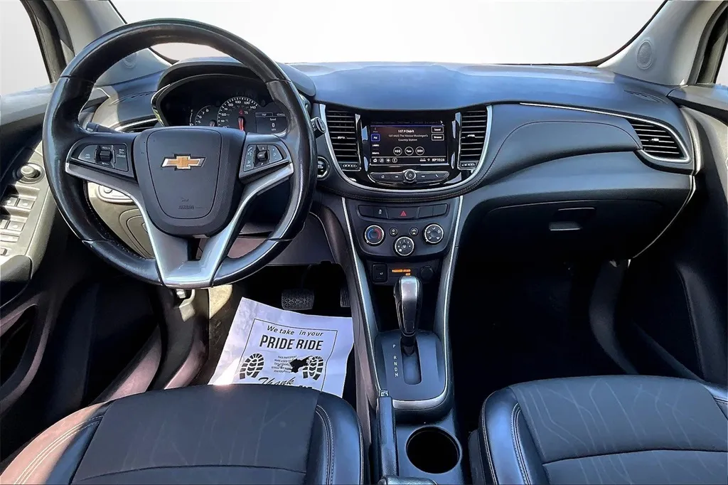 2021 Chevrolet Trax LT photo 3