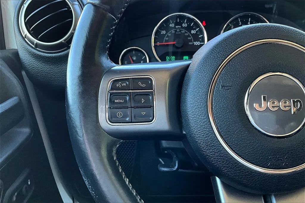 2018 Jeep Wrangler Unlimited Altitude photo 4