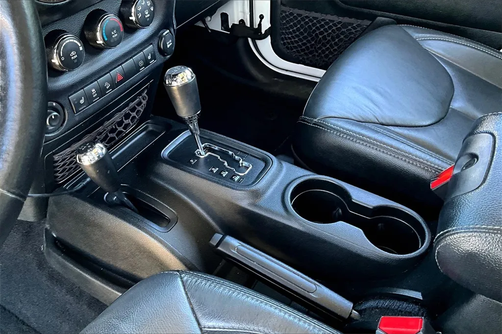2018 Jeep Wrangler Unlimited Altitude photo 6
