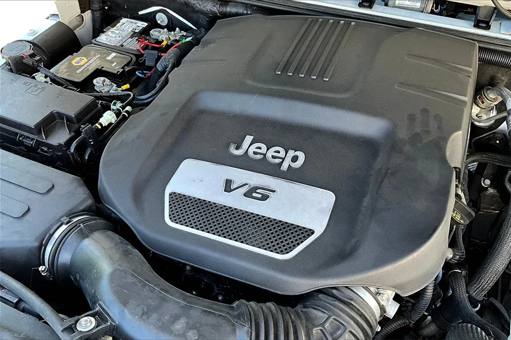 2018 Jeep Wrangler Unlimited Altitude photo 9