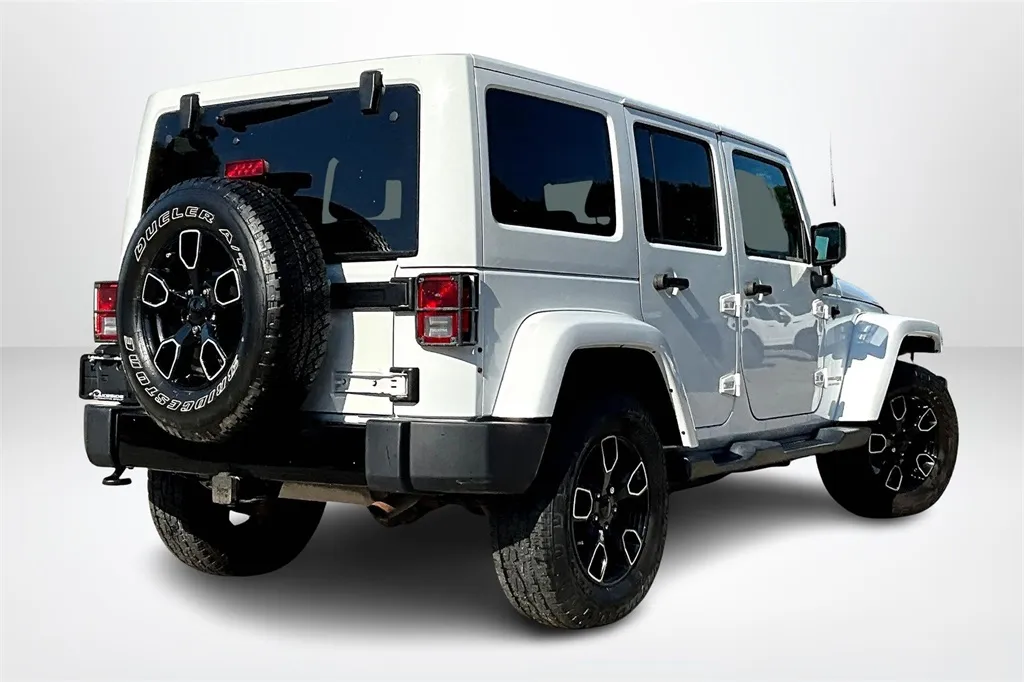 2018 Jeep Wrangler Unlimited Altitude photo 12