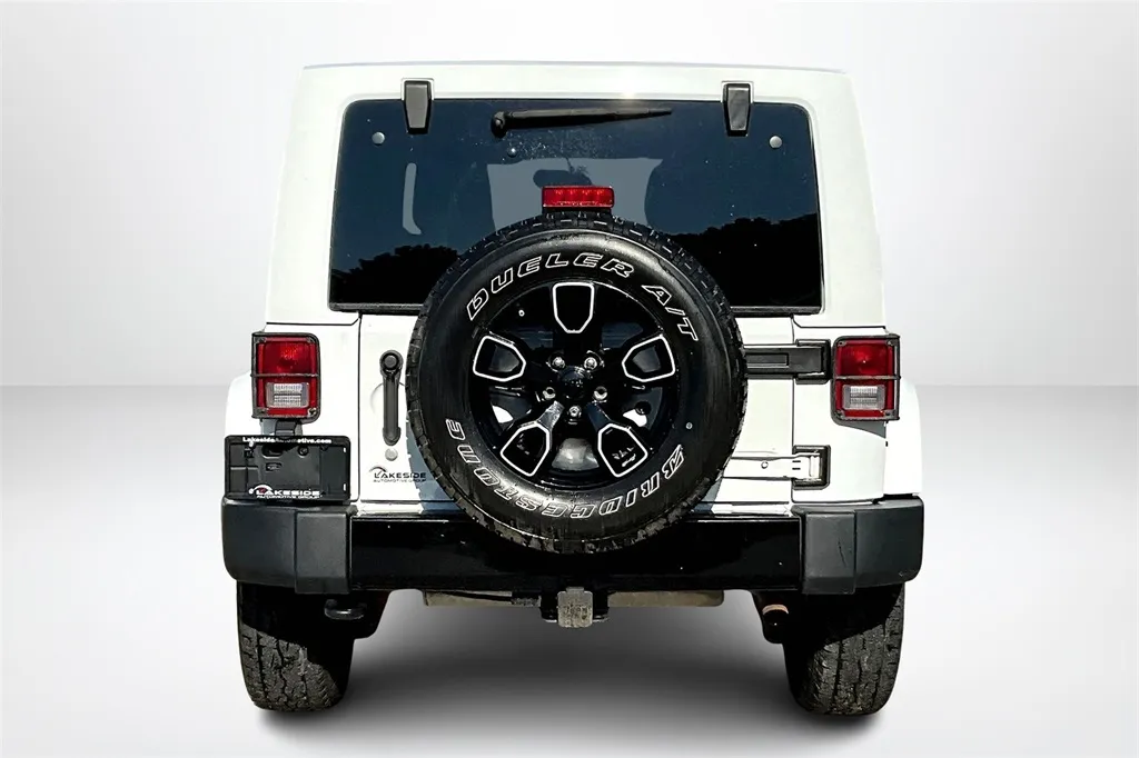 2018 Jeep Wrangler Unlimited Altitude photo 23