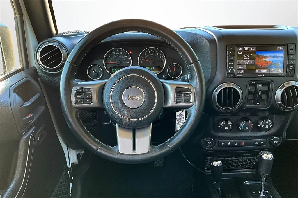 2018 Jeep Wrangler Unlimited Altitude photo 13