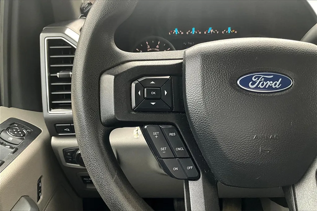 2018 Ford F-150 XLT photo 23