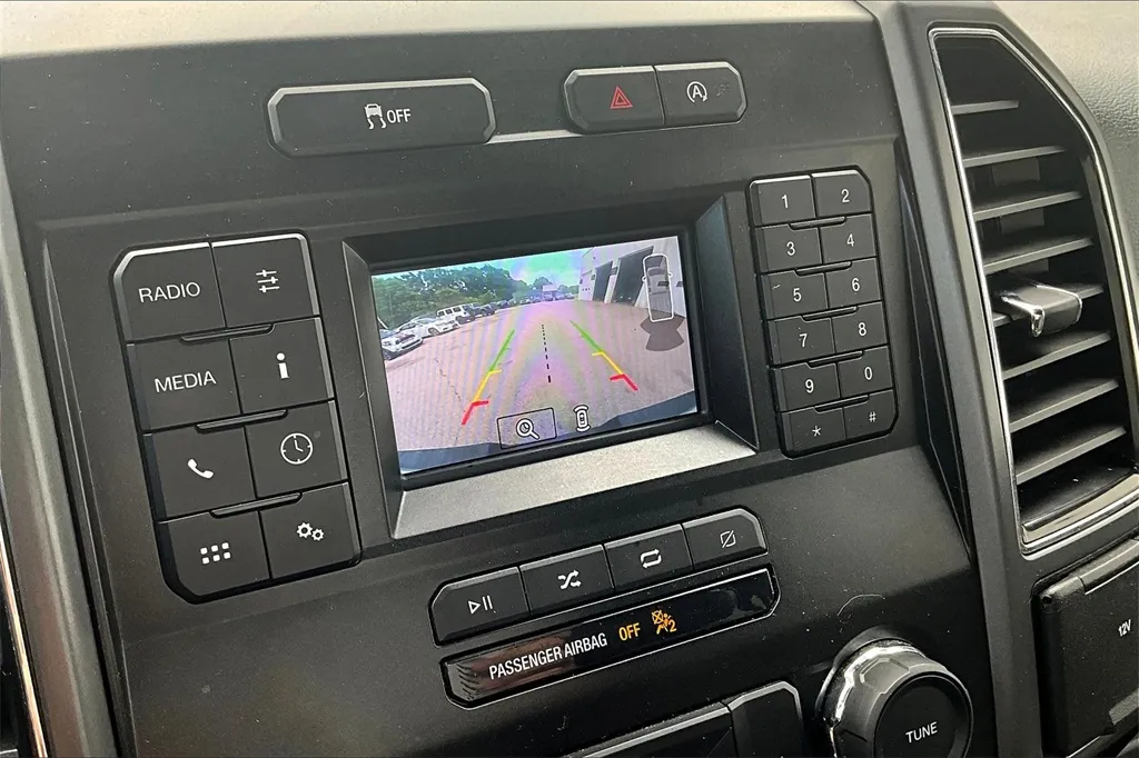 2018 Ford F-150 XLT photo 24