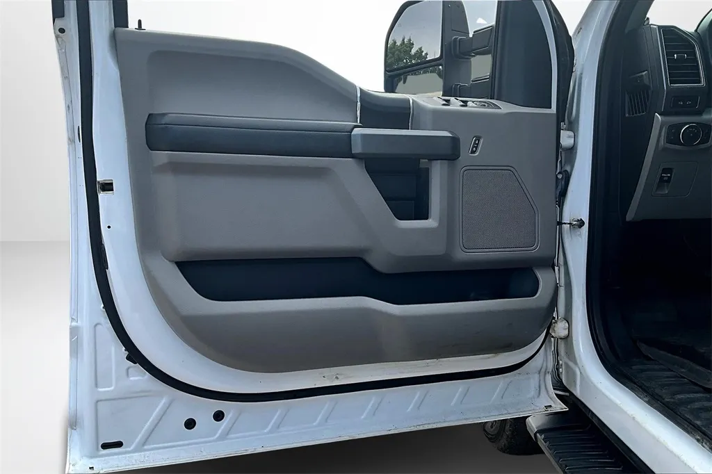 2018 Ford F-150 XLT photo 26