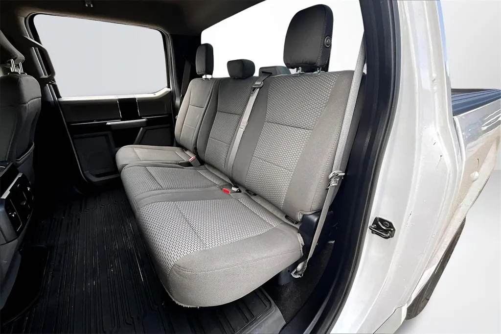 2018 Ford F-150 XLT photo 16