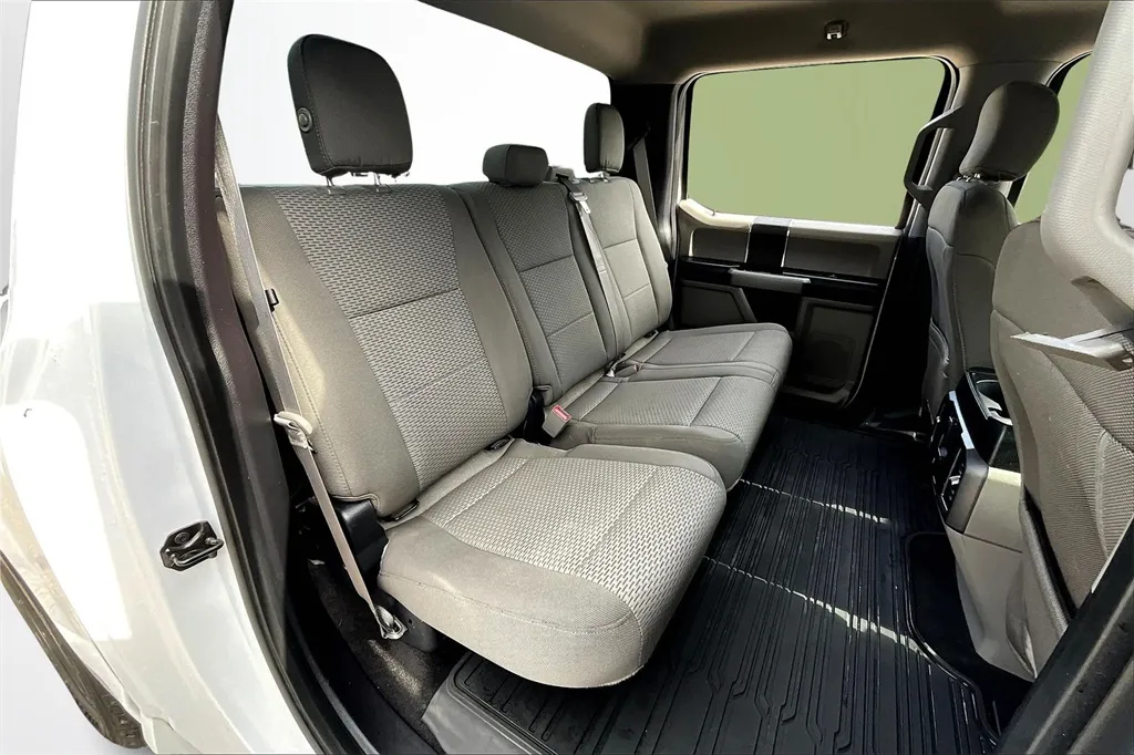 2018 Ford F-150 XLT photo 17