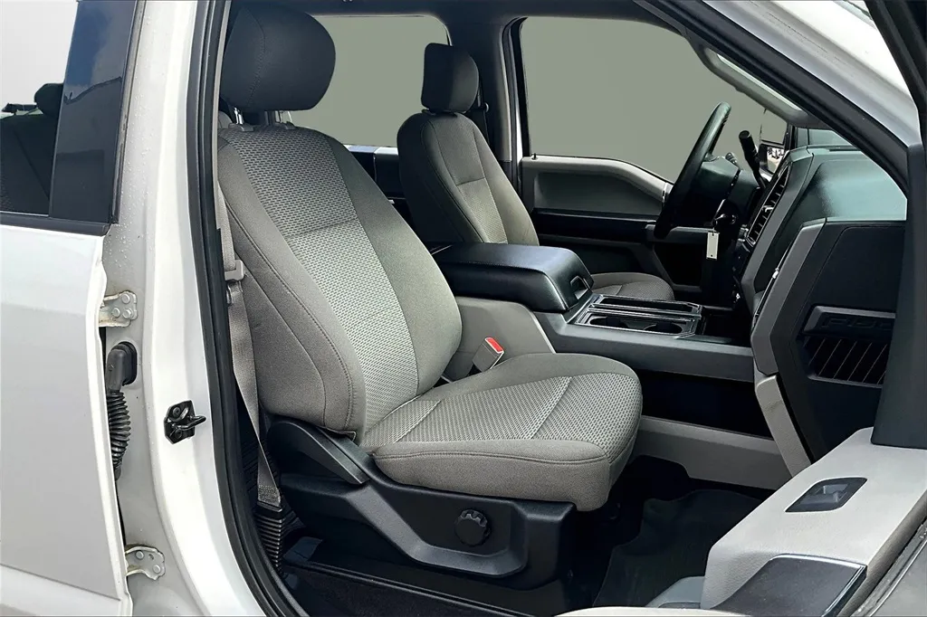 2018 Ford F-150 XLT photo 18