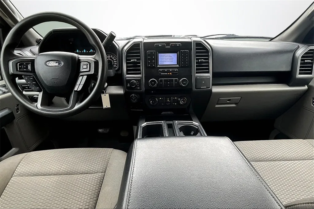 2018 Ford F-150 XLT photo 12