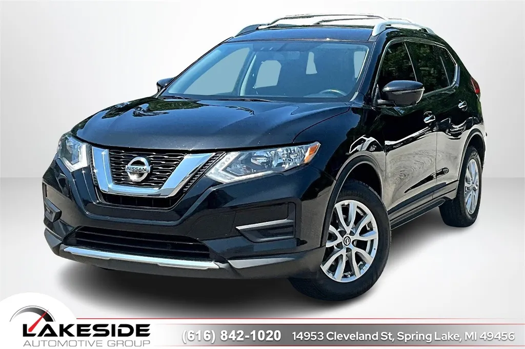 2017 Nissan Rogue SV for sale in Spring Lake, MI
