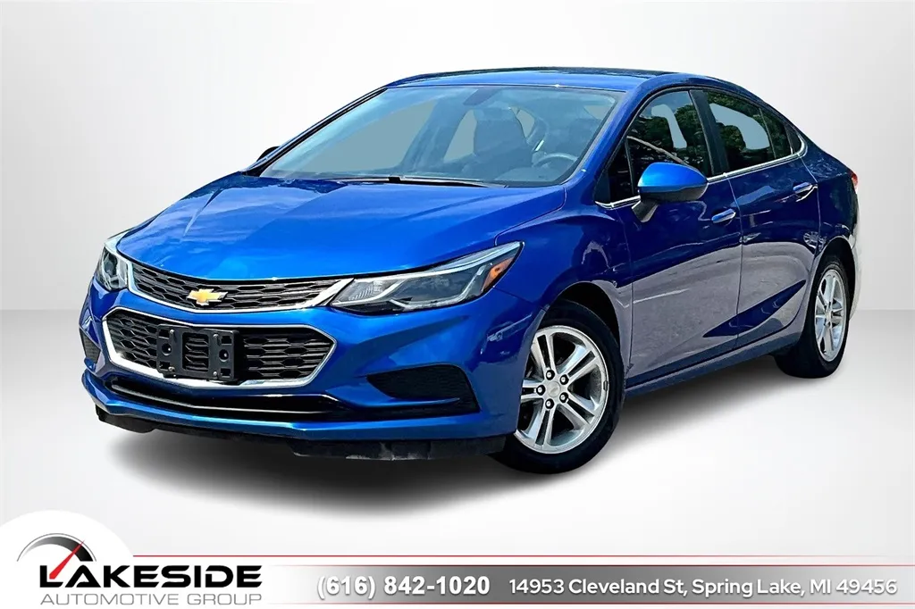 Blue 2018 Chevrolet Cruze LT for sale in Spring Lake, MI