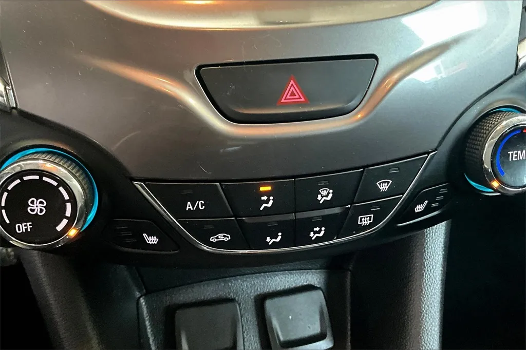 2018 Chevrolet Cruze LT photo 26
