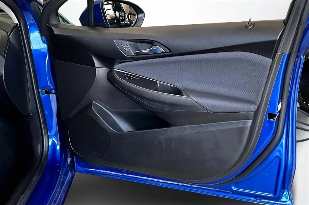 2018 Chevrolet Cruze LT photo 19