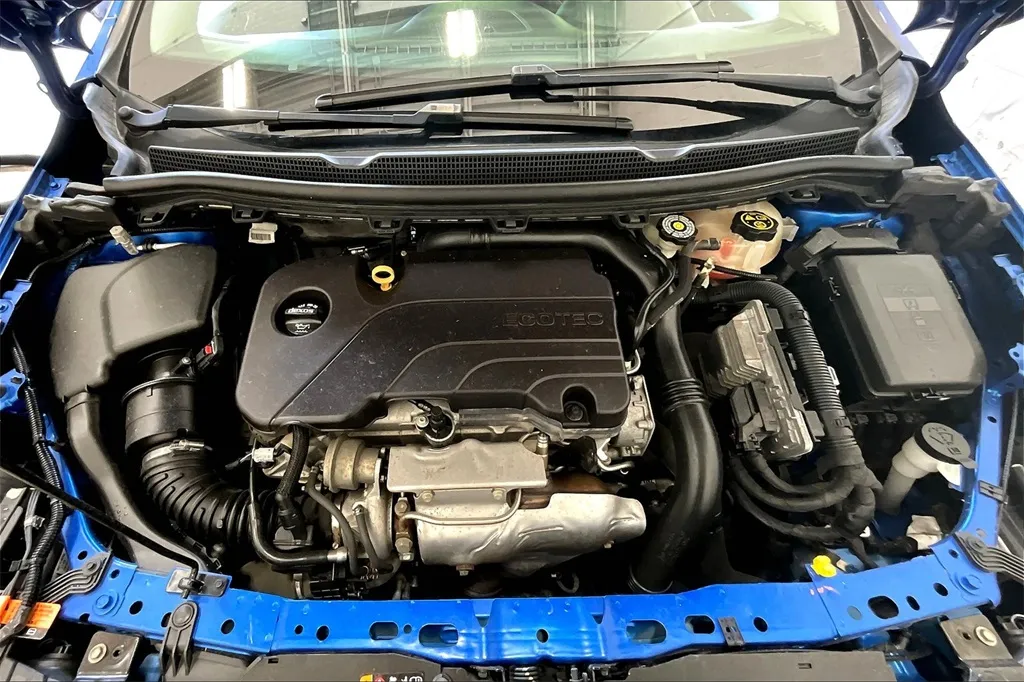 2018 Chevrolet Cruze LT photo 9