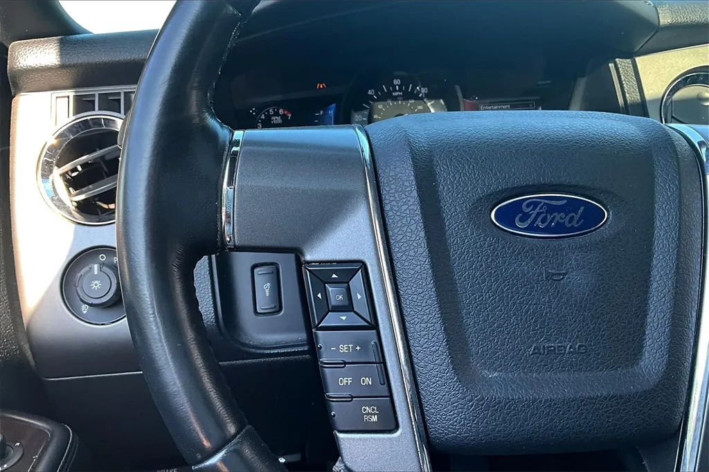 2016 Ford Expedition Platinum photo 15