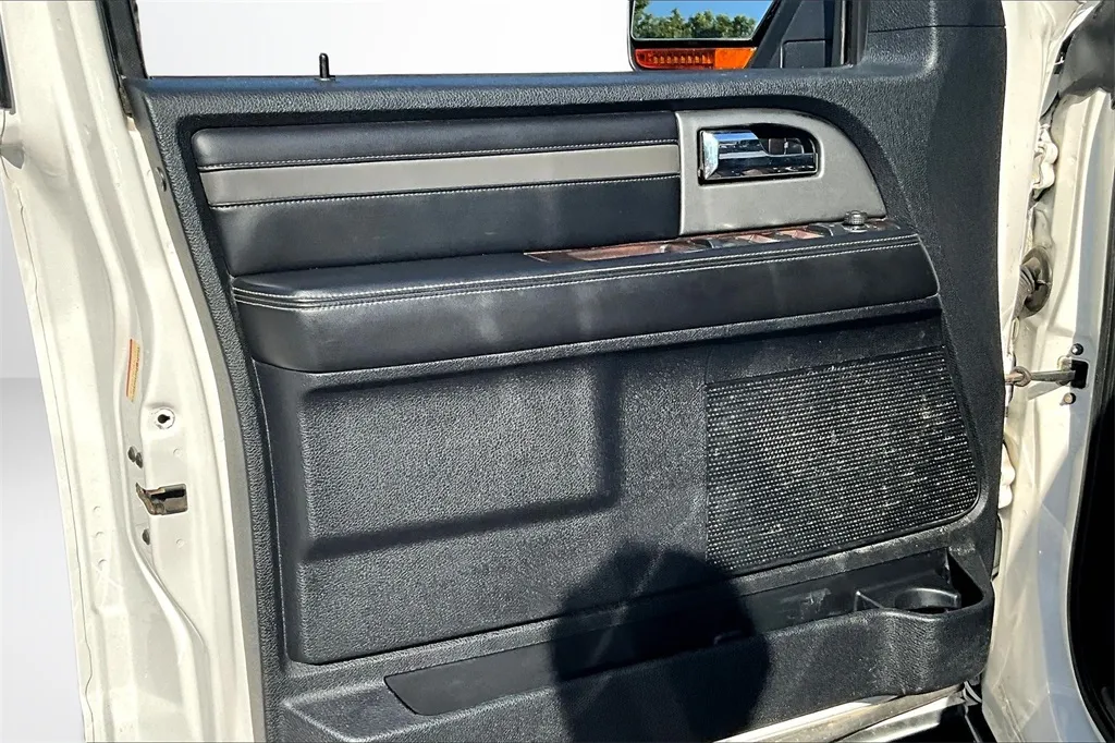 2016 Ford Expedition Platinum photo 7
