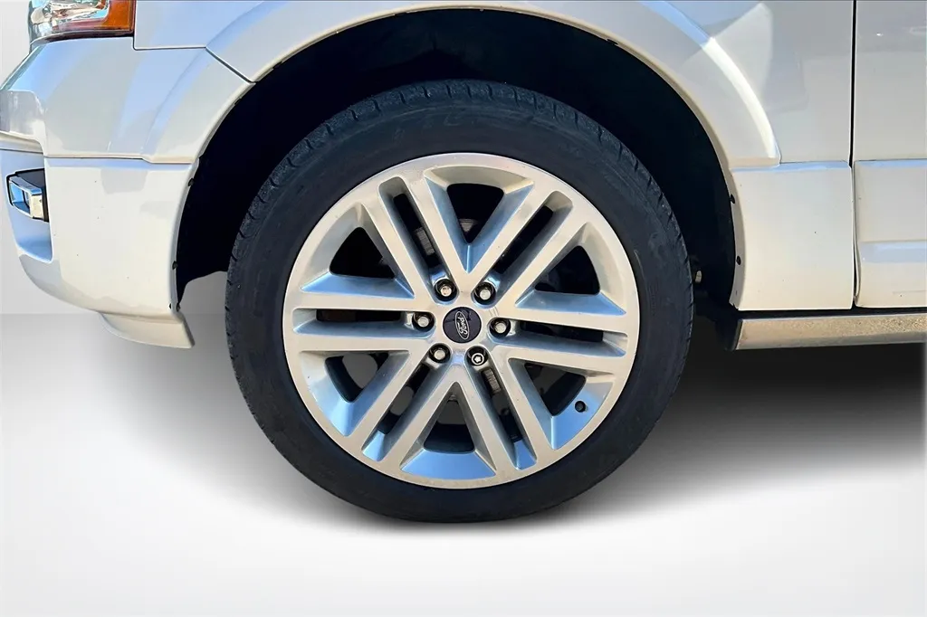 2016 Ford Expedition Platinum photo 11