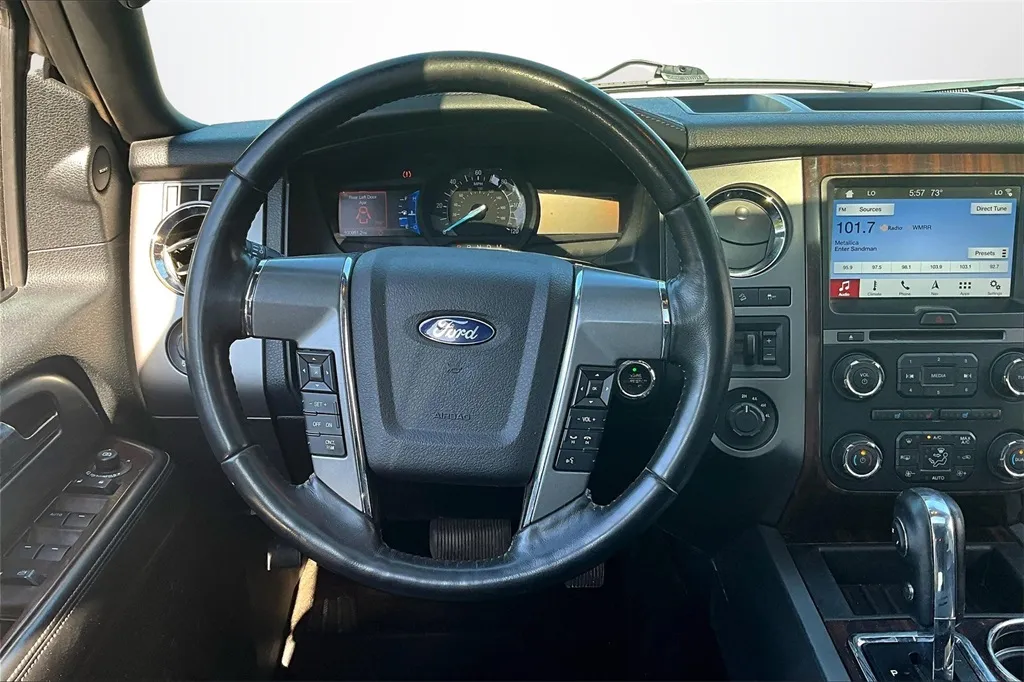 2016 Ford Expedition Platinum photo 14