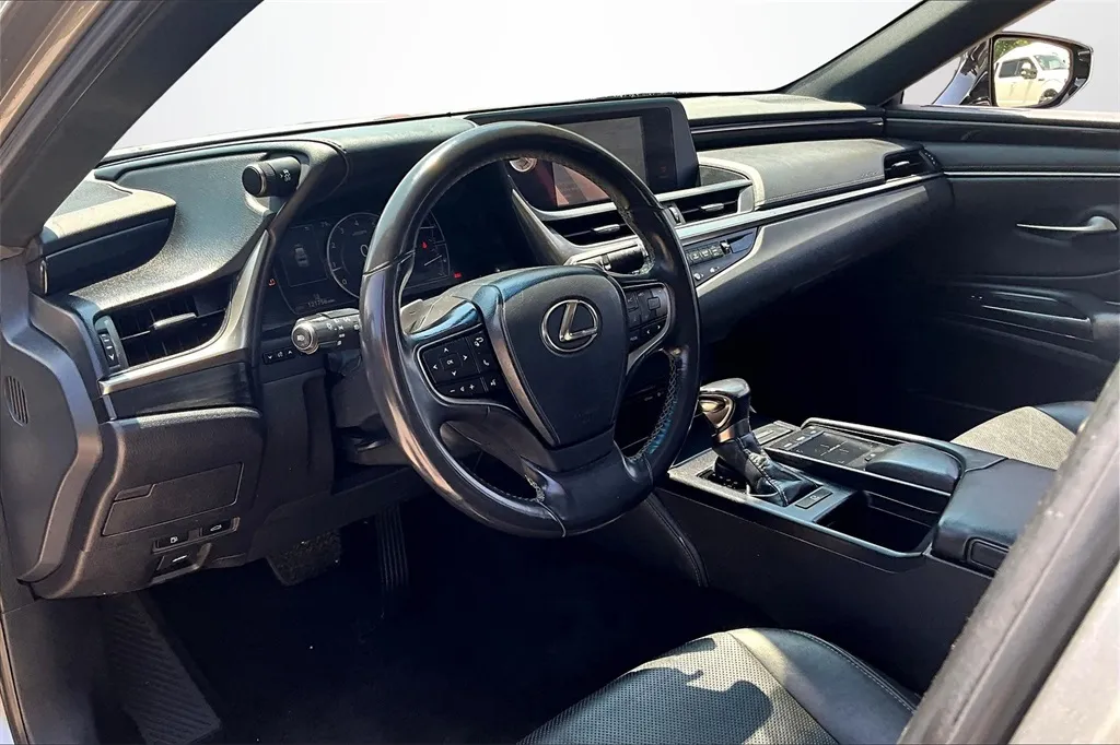 2019 Lexus ES 350 photo 6