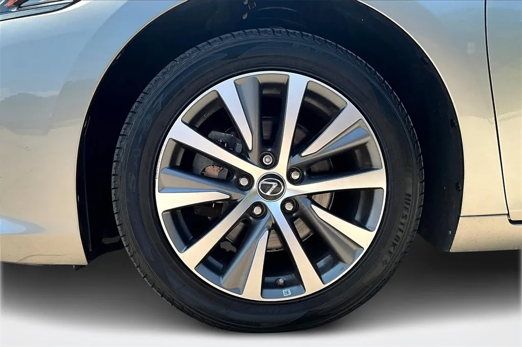 2019 Lexus ES 350 photo 32