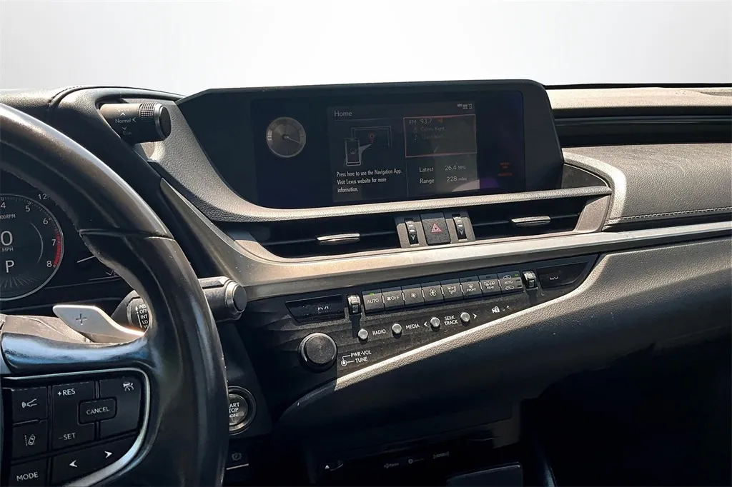 2019 Lexus ES 350 photo 25