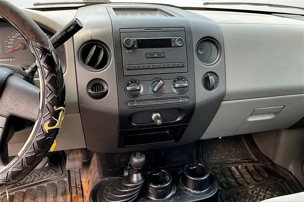 2008 Ford F-150 XL photo 4