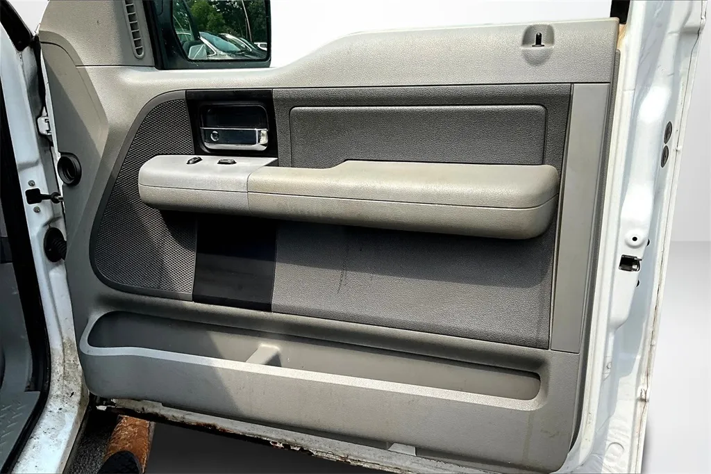 2008 Ford F-150 XL photo 8