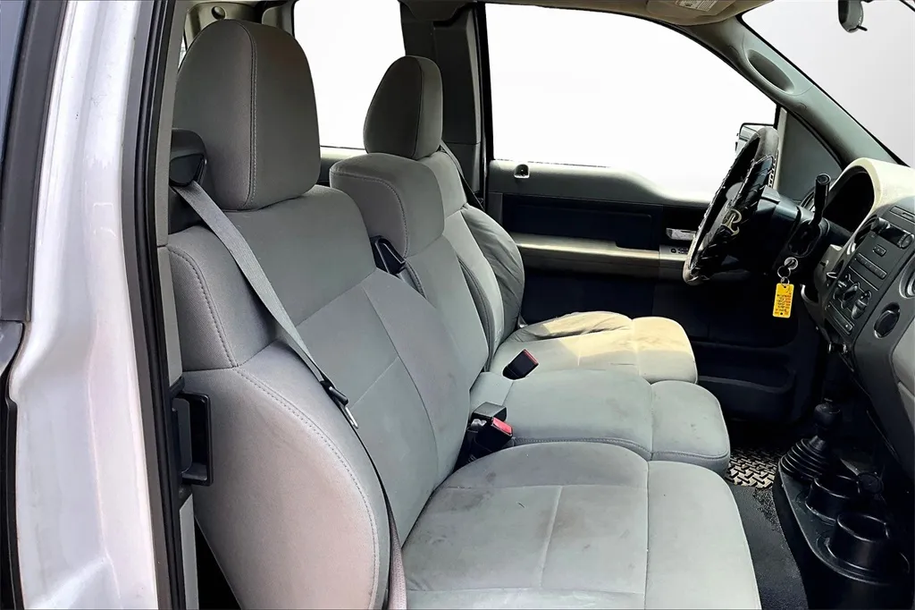 2008 Ford F-150 XL photo 16