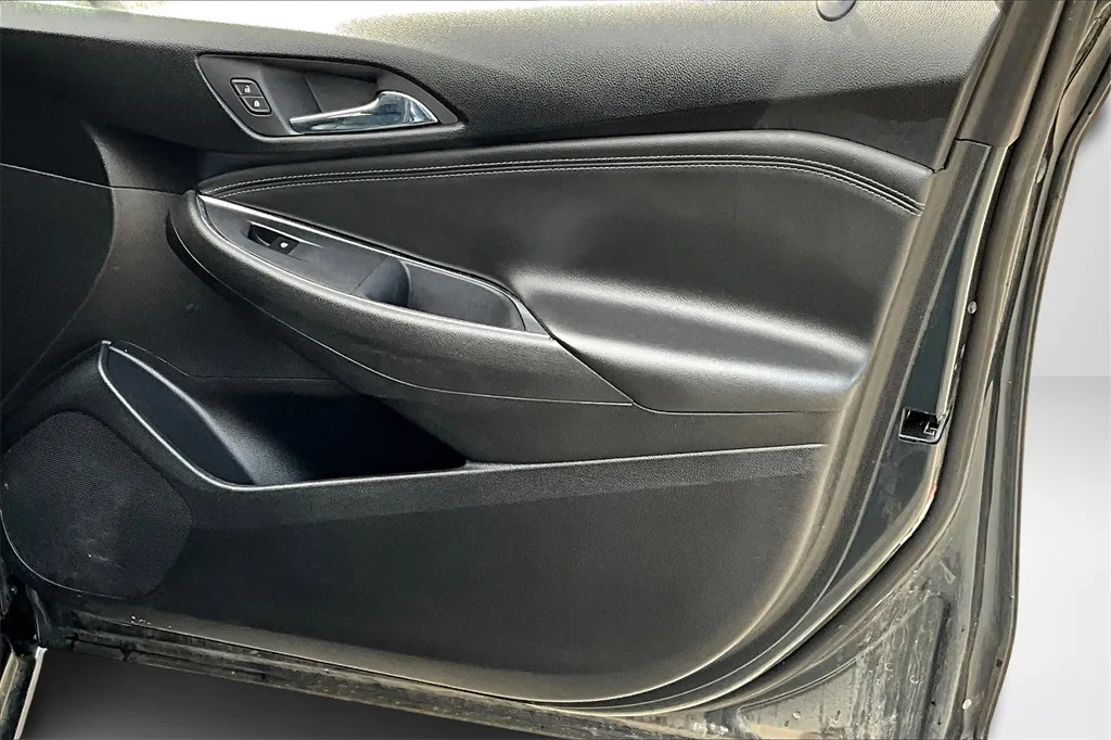 2017 Chevrolet Cruze Premier photo 26