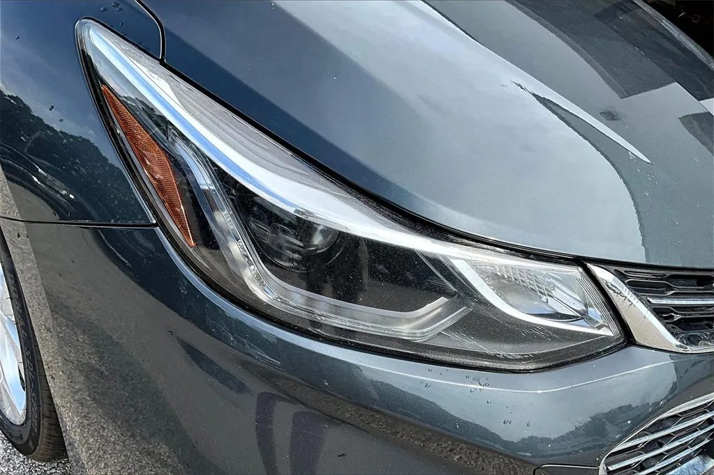 2017 Chevrolet Cruze Premier photo 19