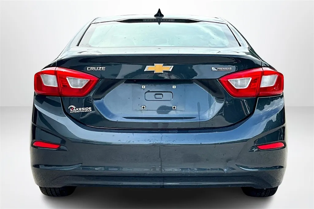 2017 Chevrolet Cruze Premier photo 21